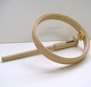 Darice Round Wood Embroidery Hoop, Brown, 6