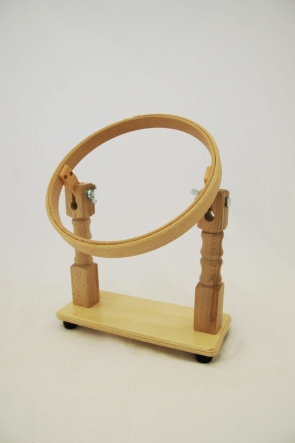 20cm wooden hoop table stand