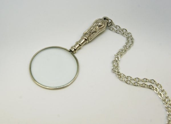 magnifying pendant