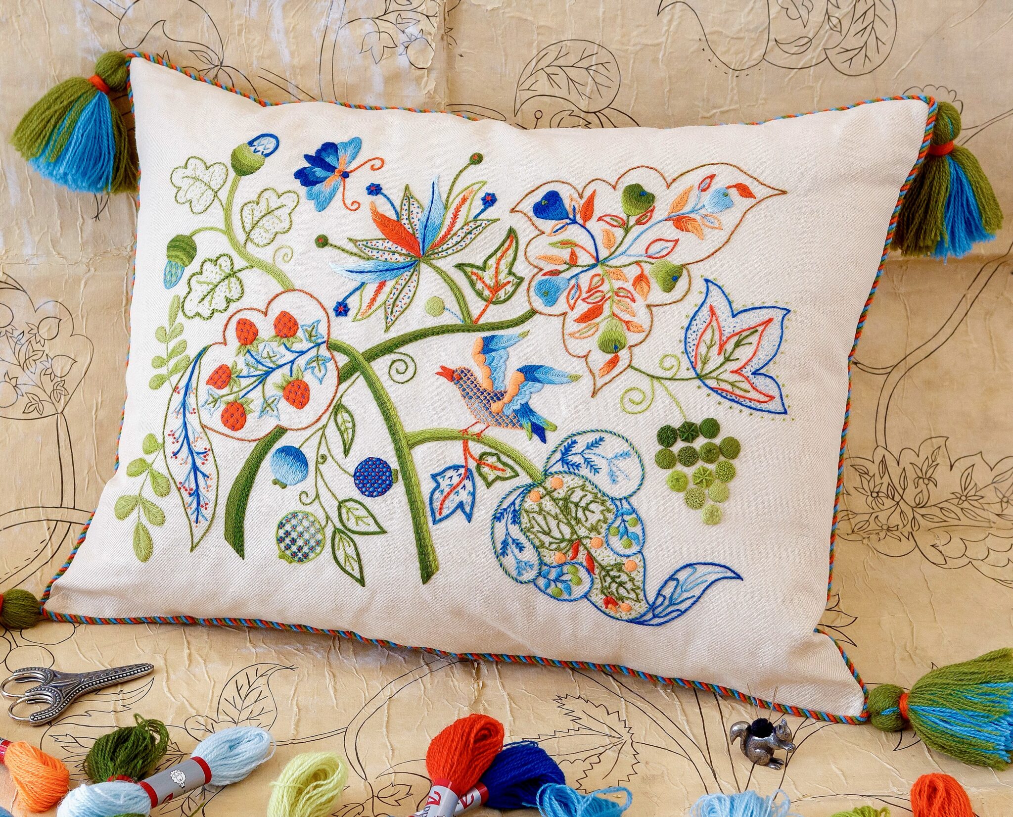 RSN Embroidery Studio: Jacobean Crewelwork Kit - Royal School Of Needlework