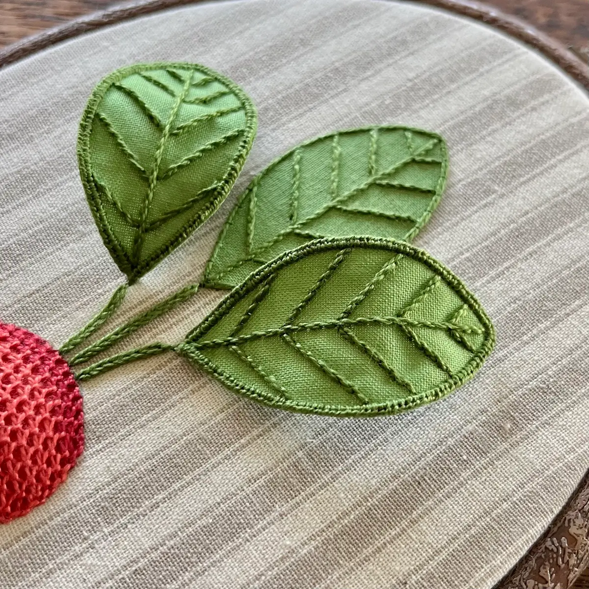 Introduction_to_Stumpwork_The_Raddish_HCP26042_Sue_Kim_03