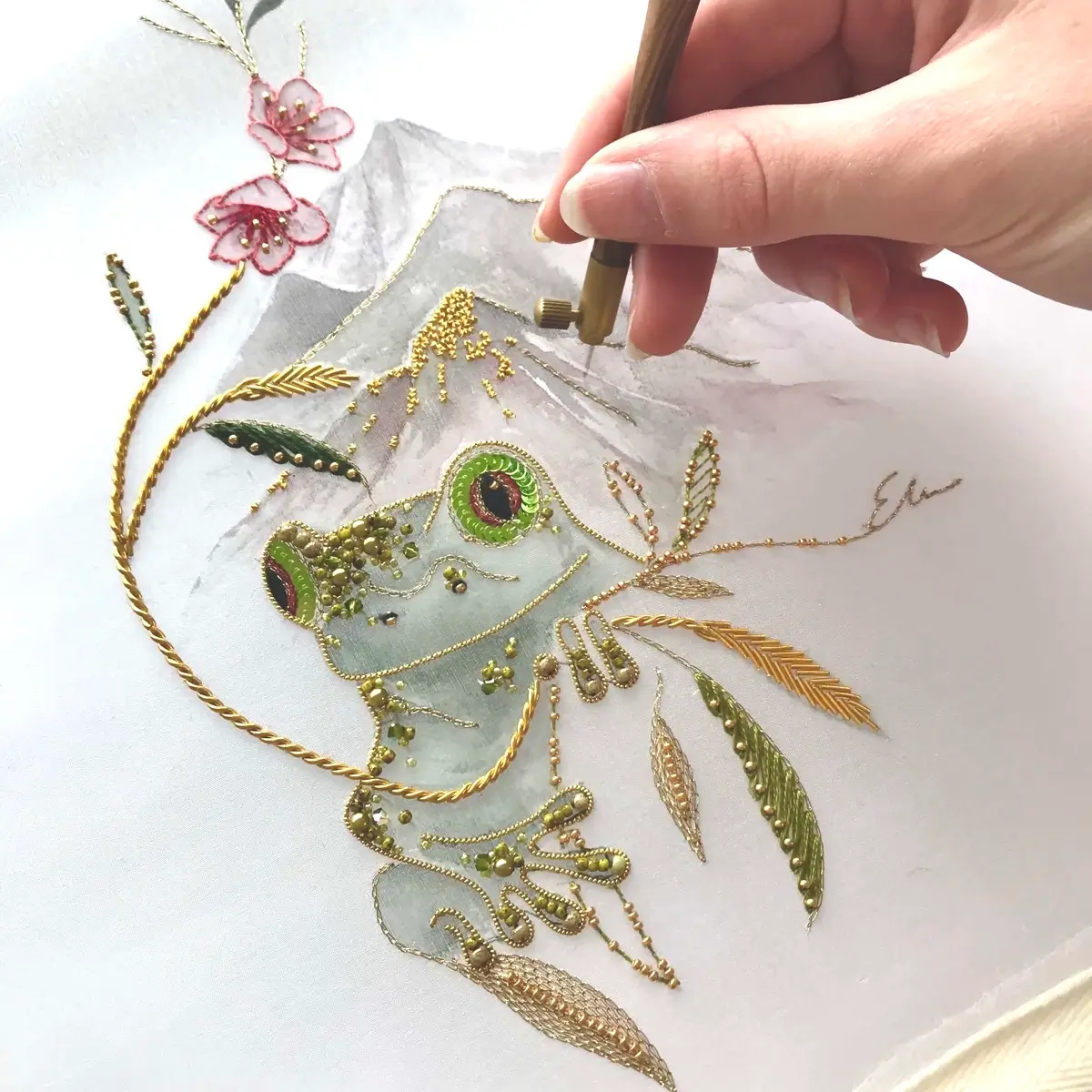 Where_the_Frog_Dreams_Hand_Embroidery_and_Introduction_to_Tambour_and_Silk_Painting_HCP26044_Eliza_Gomersall_01