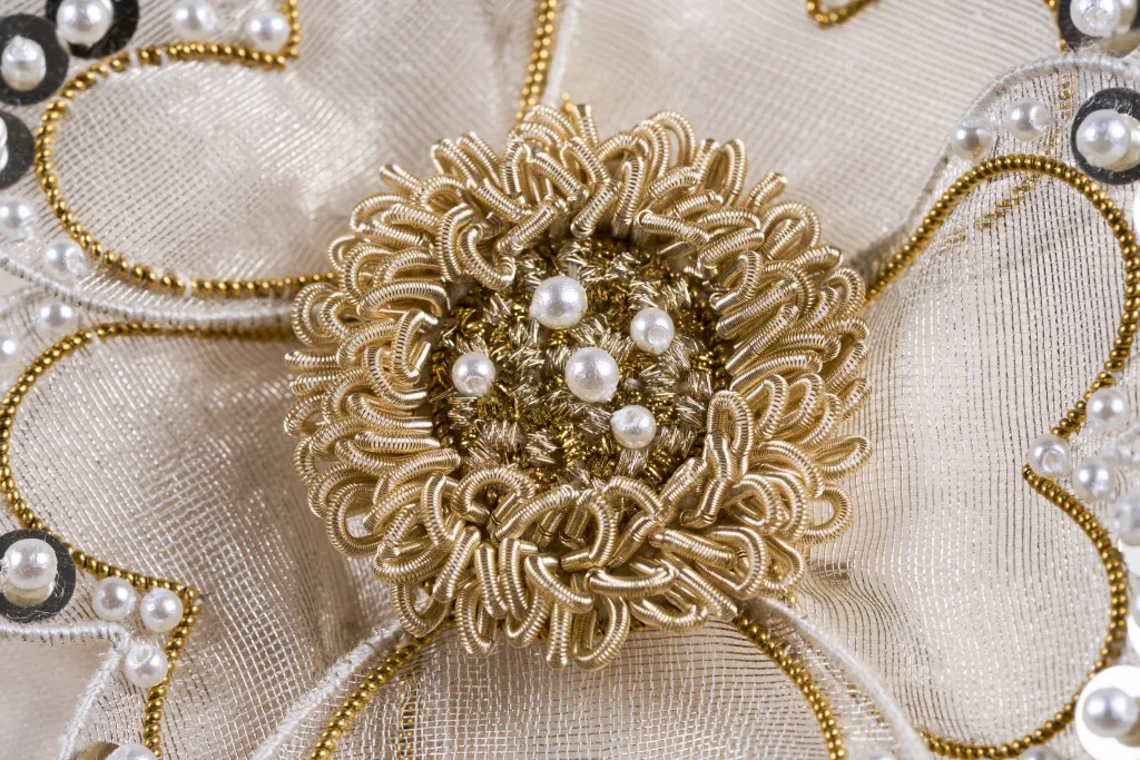 HCP26071 Contemporary 3D Flower in Raised Work and Goldwork.1
