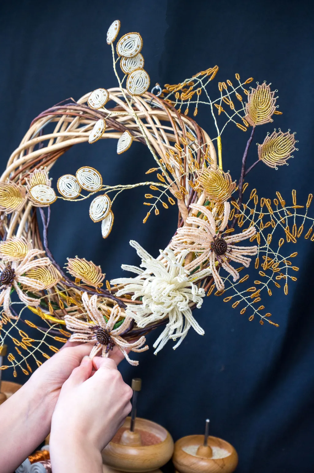 HCP26076-Golden-Days-of-Autumn-Botanical-Beading-Masterclass-with-Holly-Parr.1