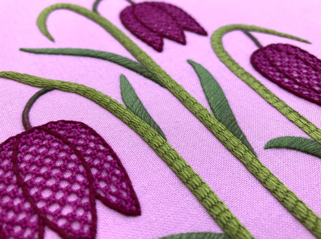 HCP26095-Native-Wildflower-Snakes-Head-Fritillary-with-Natalie-Rowe.2