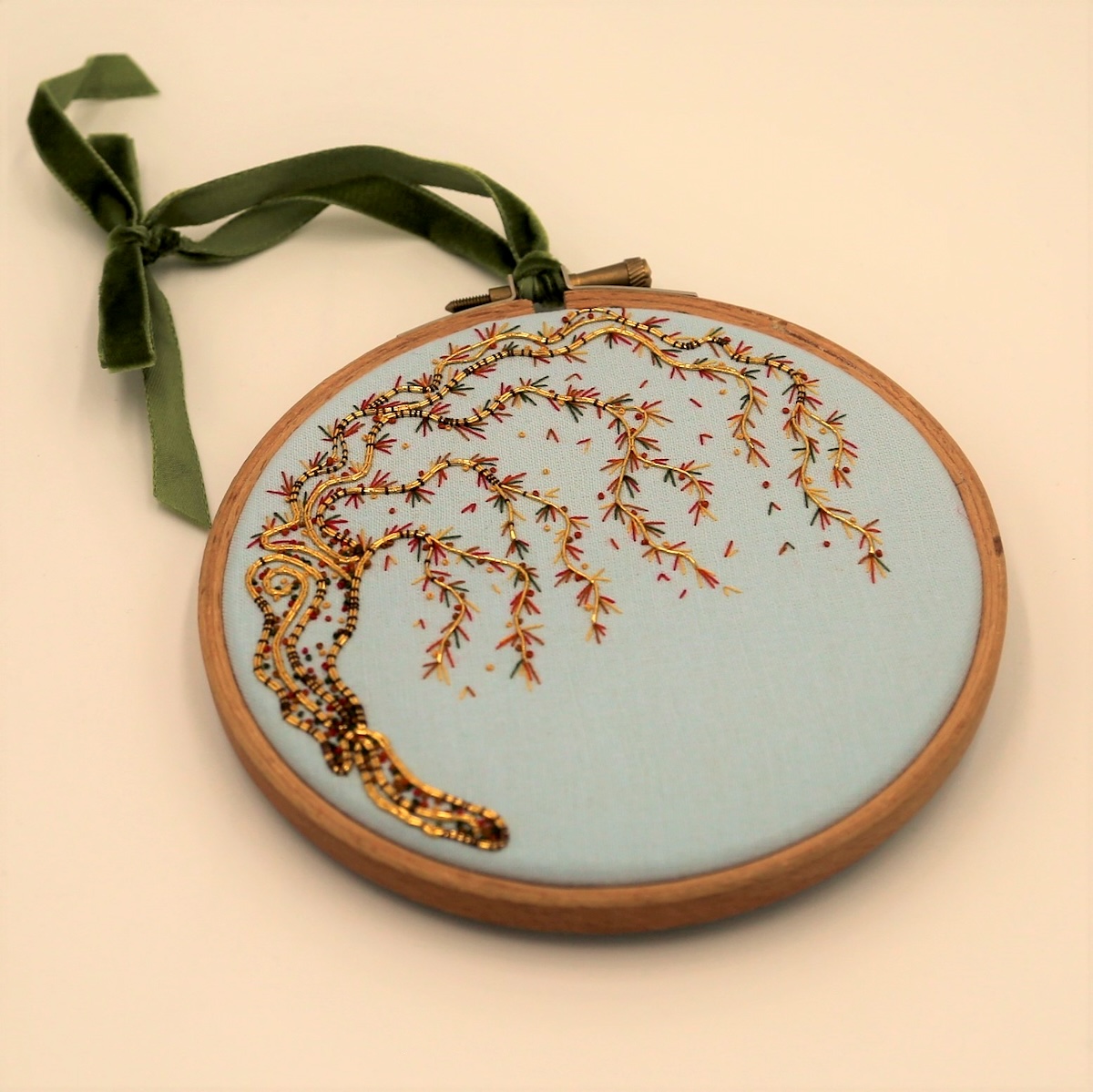 ONL26054-Autumn-Leaves-with-Auburn-Lucas.1